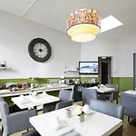 Hotel St Sernin 3*