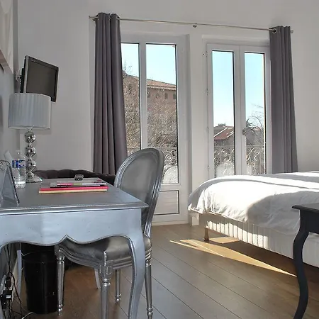 St Sernin Hotel