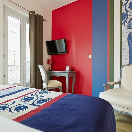 Hotel St Sernin 3*