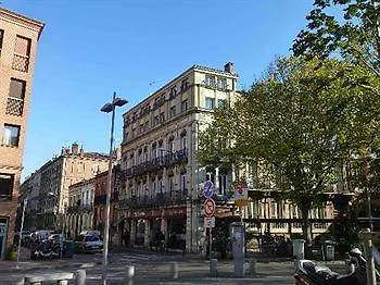 Hotel St Sernin 3*