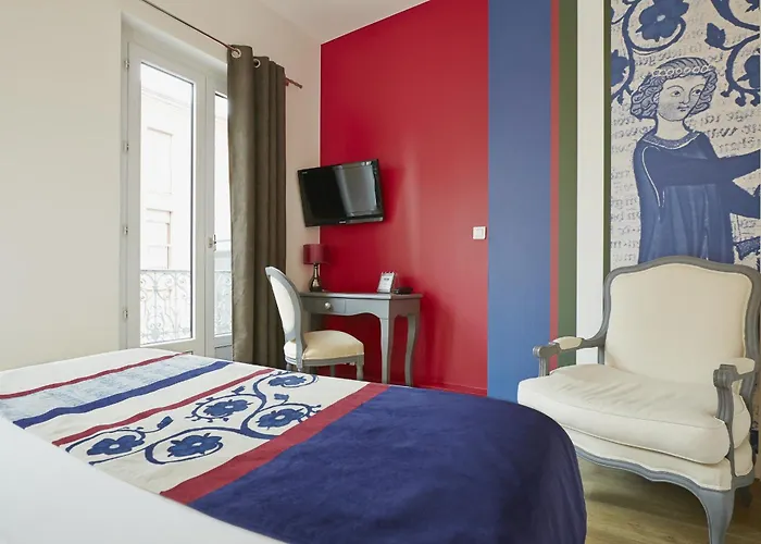 ホテル サン セルナン 3*