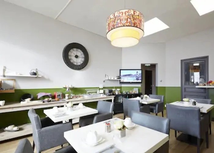 ホテル サン セルナン 3*