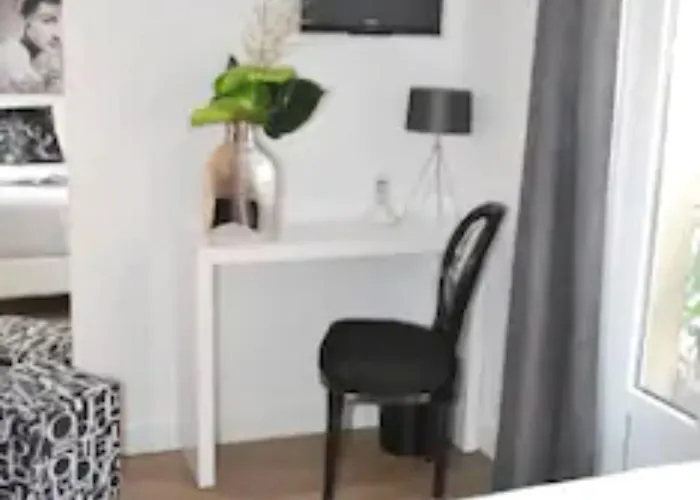 ホテル サン セルナン 3*